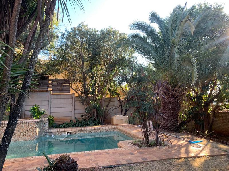 5 Bedroom Property for Sale in Wilkoppies North West